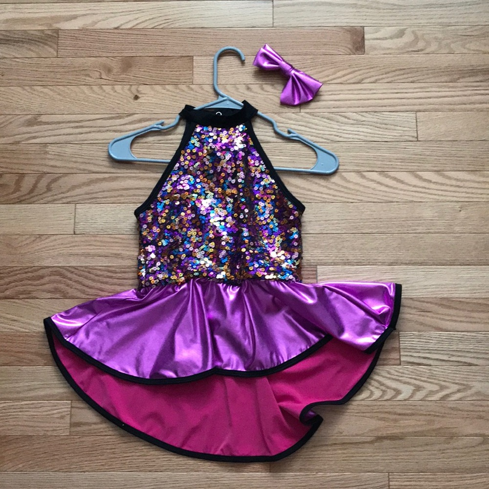 Dance, pageant or Halloween costume. Jazz or tap.